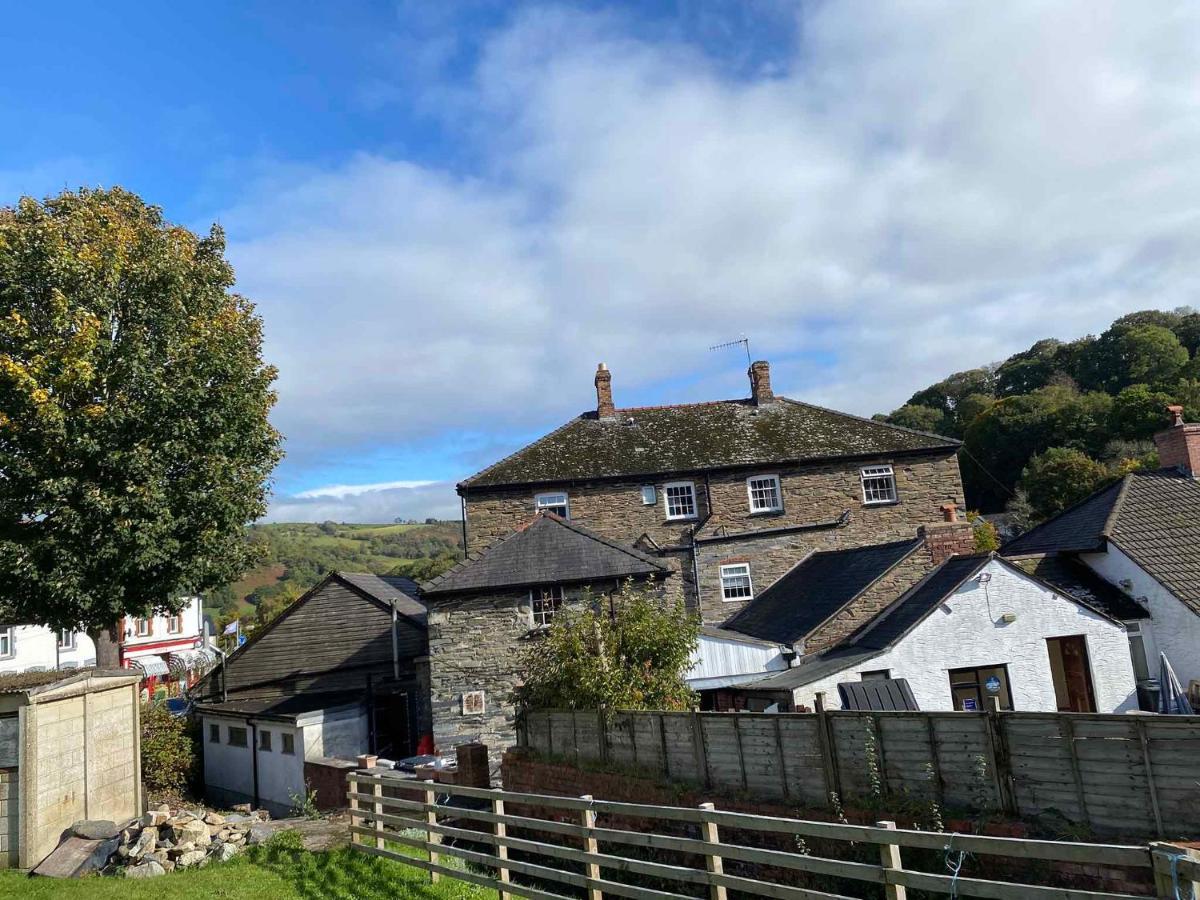 Oyo Glyn Valley Hotel Llansantffraid Llansantffraid Glyn Ceiriog Esterno foto
